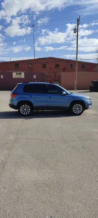 2017 Volkswagen Tiguan - Image 4 of 11