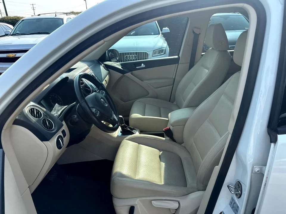 2017 Volkswagen Tiguan - Image 7 of 14