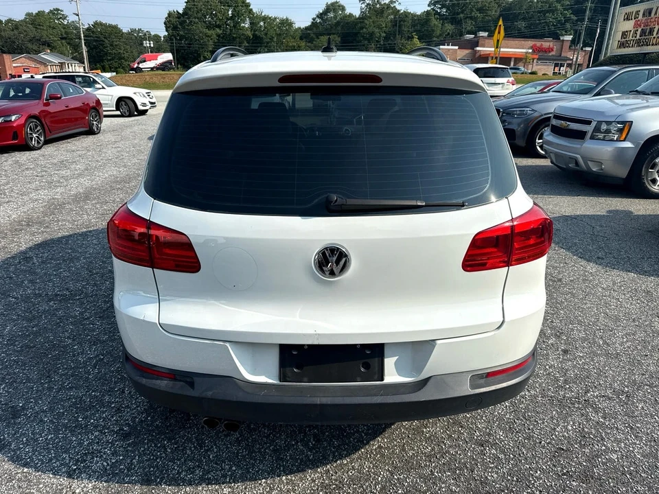 2017 Volkswagen Tiguan - Image 14 of 14