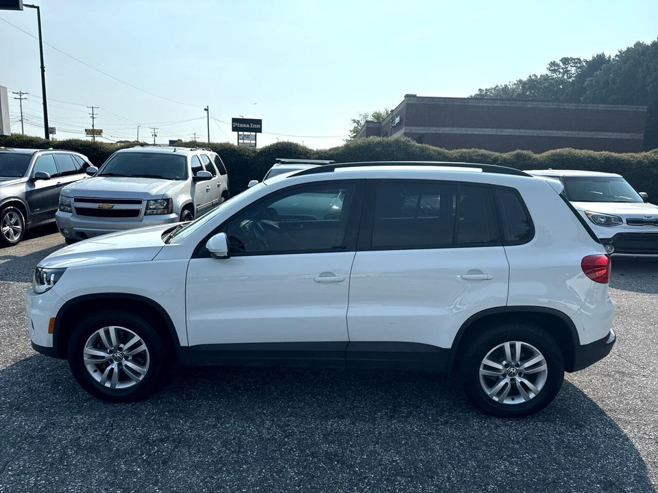 2017 Volkswagen Tiguan - Image 6 of 14