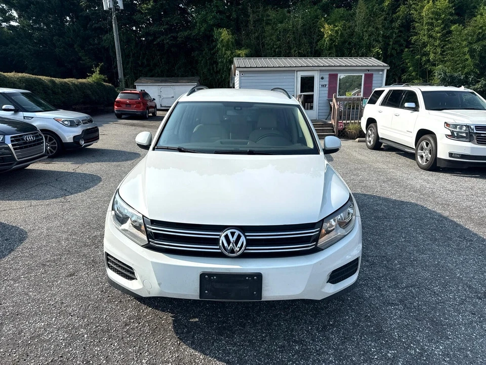2017 Volkswagen Tiguan - Image 2 of 14