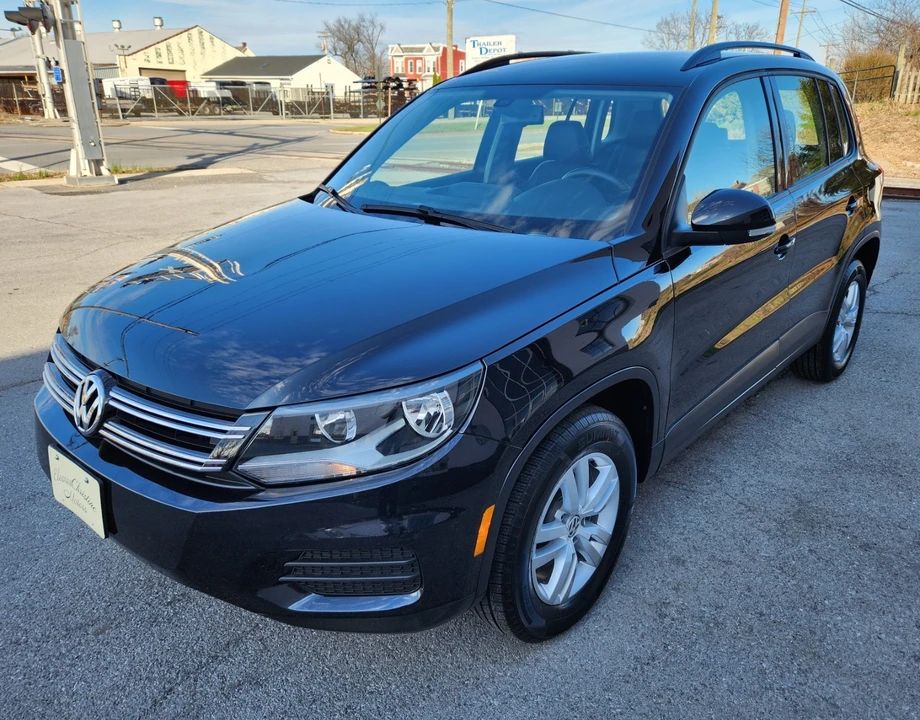 2017 Volkswagen Tiguan - Image 2 of 21