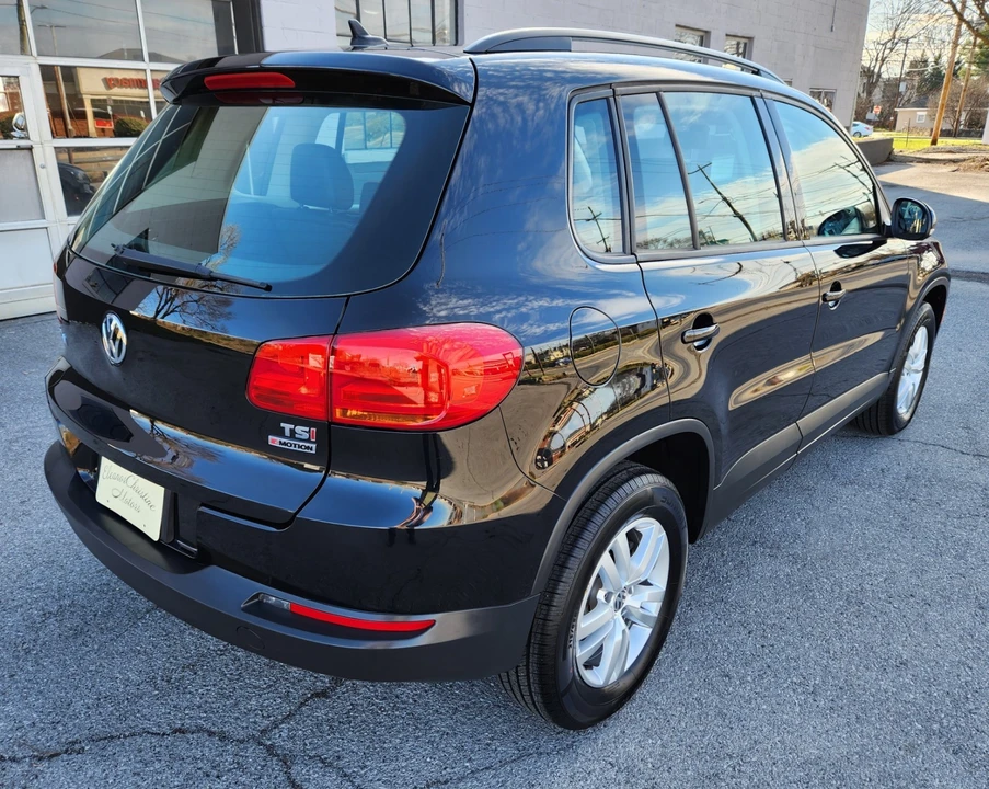 2017 Volkswagen Tiguan - Image 10 of 21