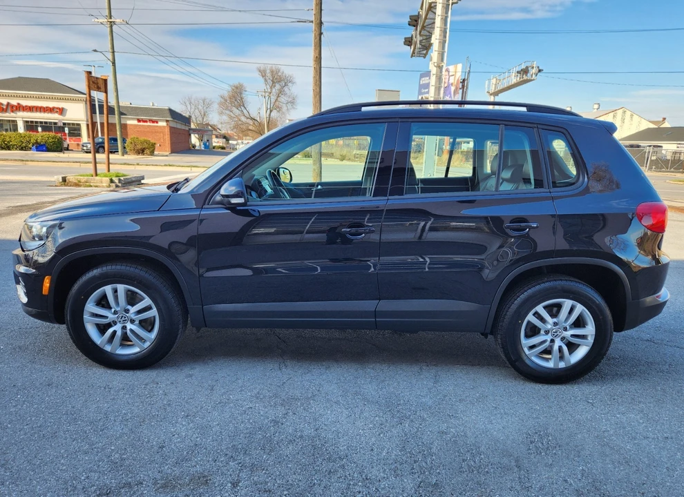 2017 Volkswagen Tiguan - Image 13 of 21
