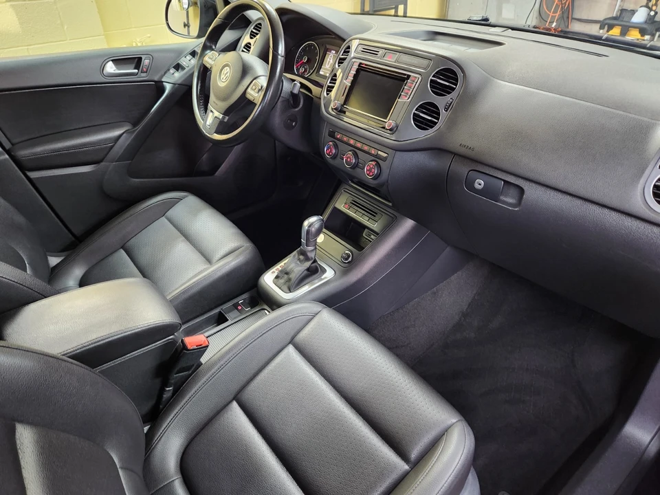 2017 Volkswagen Tiguan - Image 21 of 21