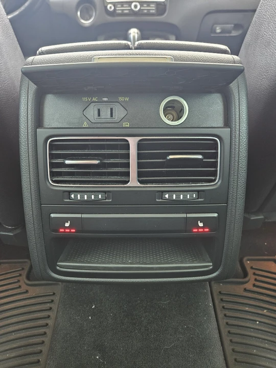 2017 Volkswagen Touareg - Image 10 of 15