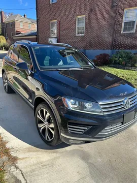 2017 Volkswagen Touareg V6 Lux Sport Utility 4D