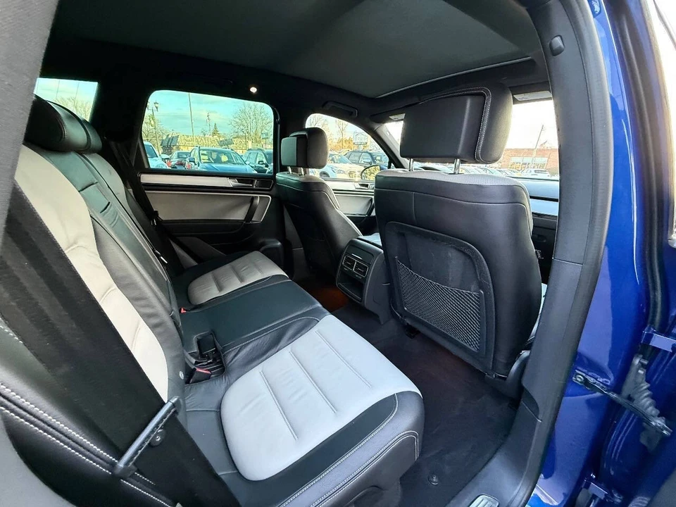 2017 Volkswagen Touareg - Image 13 of 21