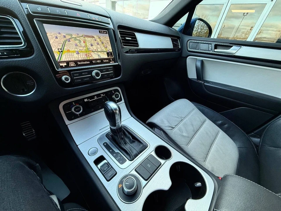 2017 Volkswagen Touareg - Image 19 of 21