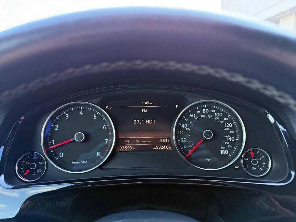2017 Volkswagen Touareg - Image 17 of 21