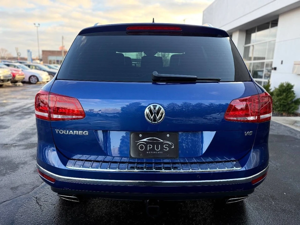 2017 Volkswagen Touareg - Image 4 of 21