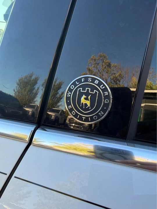 2017 Volkswagen Touareg - Image 3 of 16