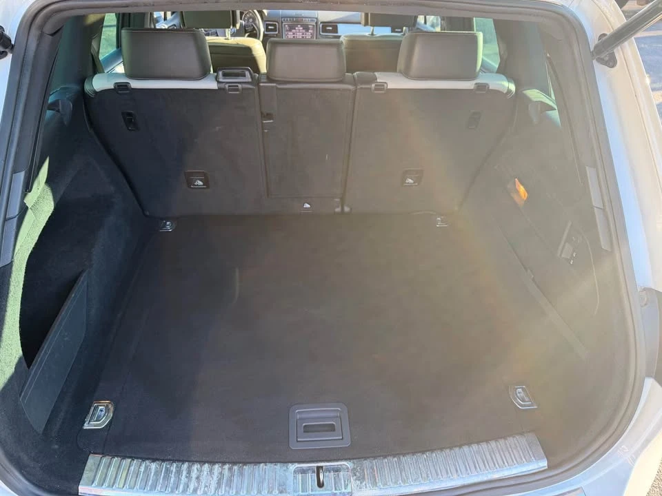 2017 Volkswagen Touareg - Image 16 of 16