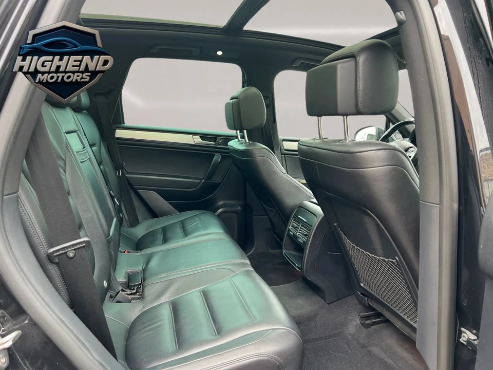 2017 Volkswagen Touareg - Image 18 of 21