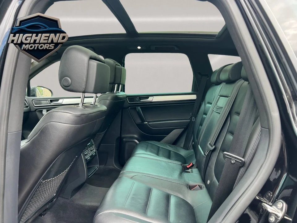 2017 Volkswagen Touareg - Image 15 of 21