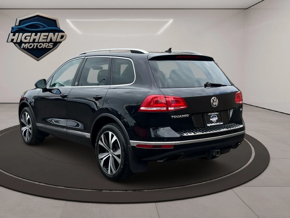 2017 Volkswagen Touareg - Image 4 of 21