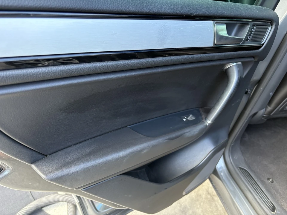 2017 Volkswagen Touareg - Image 20 of 21