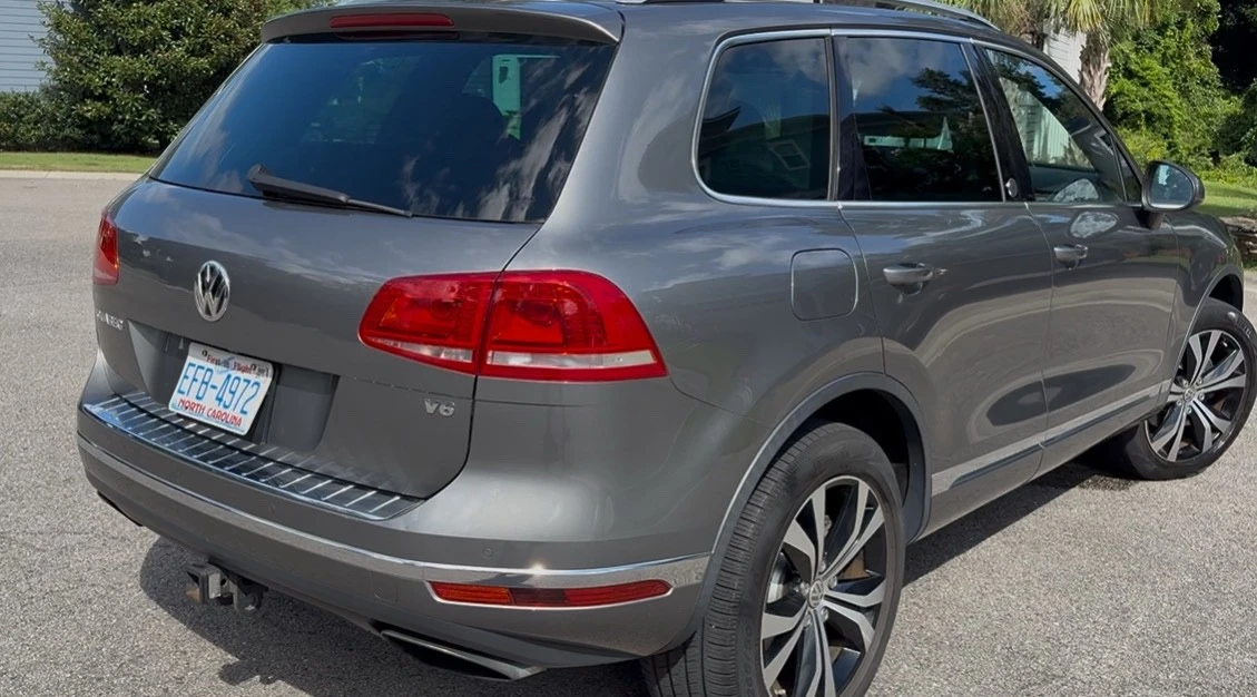 2017 Volkswagen Touareg - Image 11 of 21