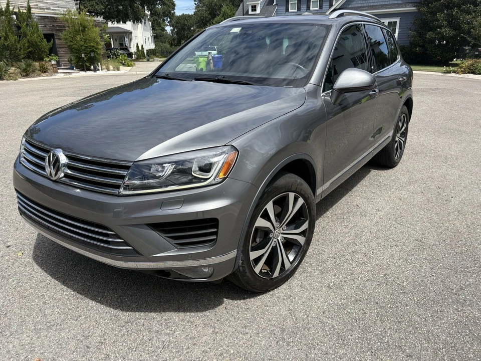 2017 Volkswagen Touareg - Image 7 of 21