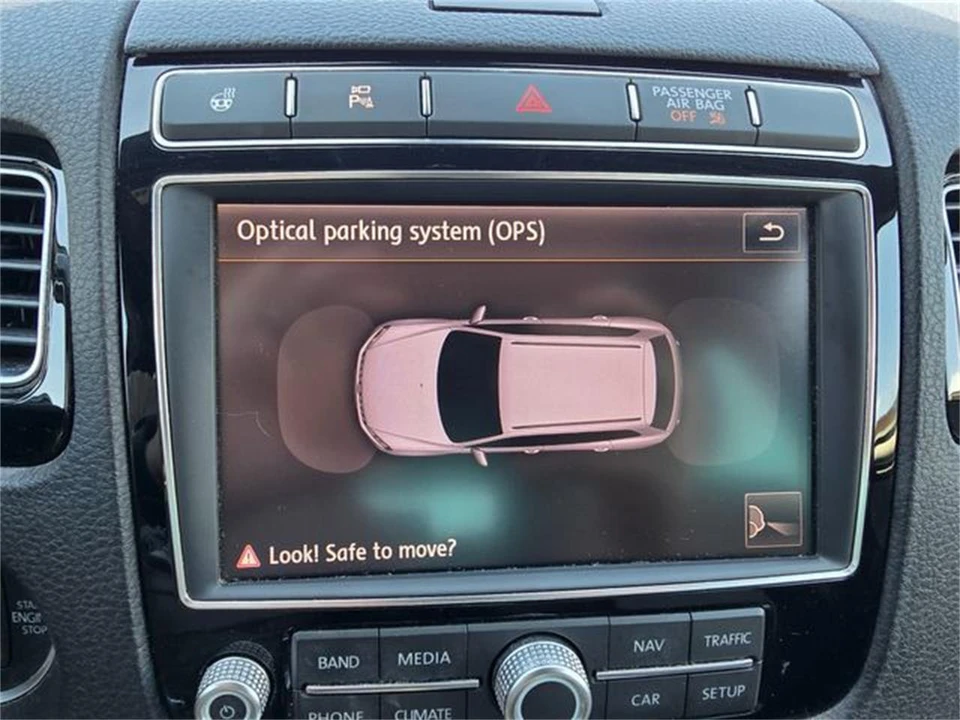 2017 Volkswagen Touareg - Image 21 of 31