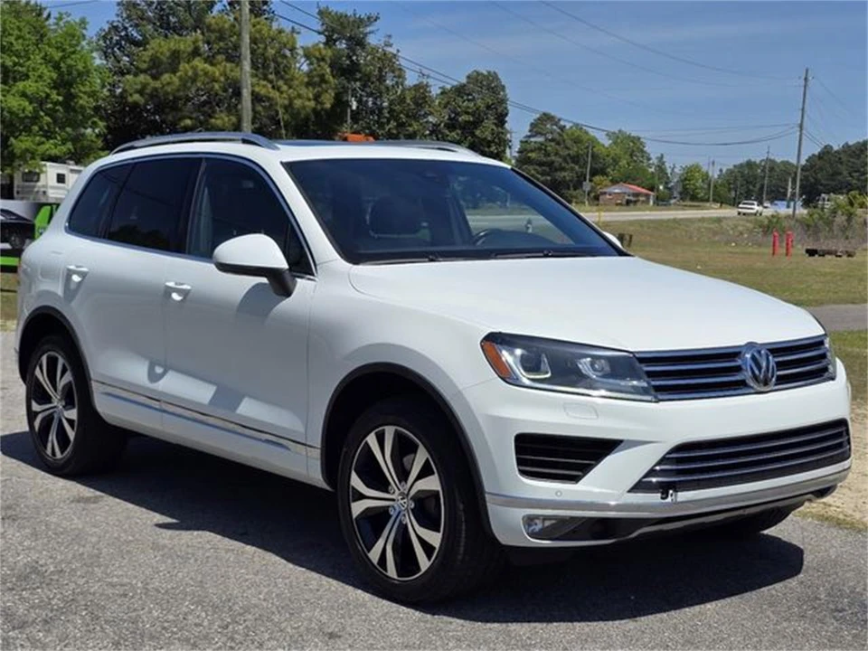2017 Volkswagen Touareg - Image 5 of 31