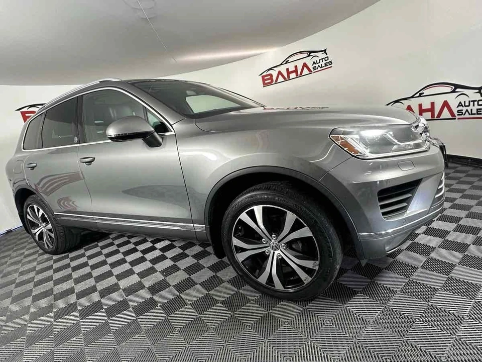 2017 Volkswagen Touareg - Image 12 of 21