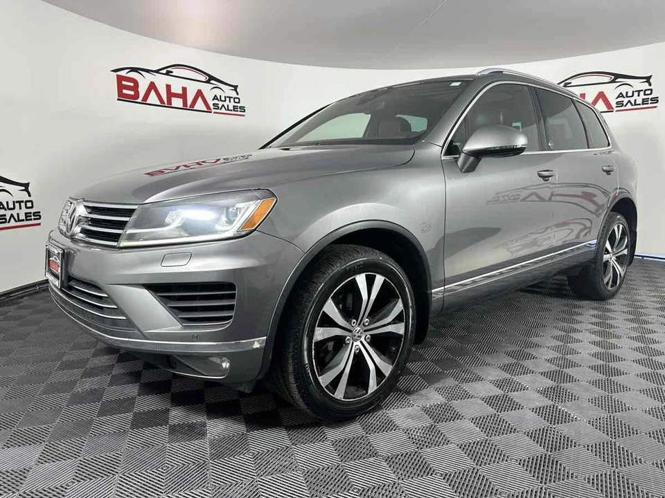 2017 Volkswagen Touareg - Image 2 of 21