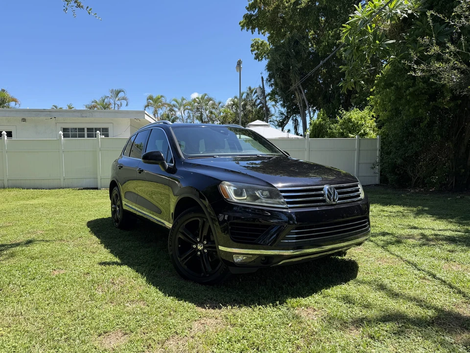 2017 Volkswagen Touareg - Image 16 of 31