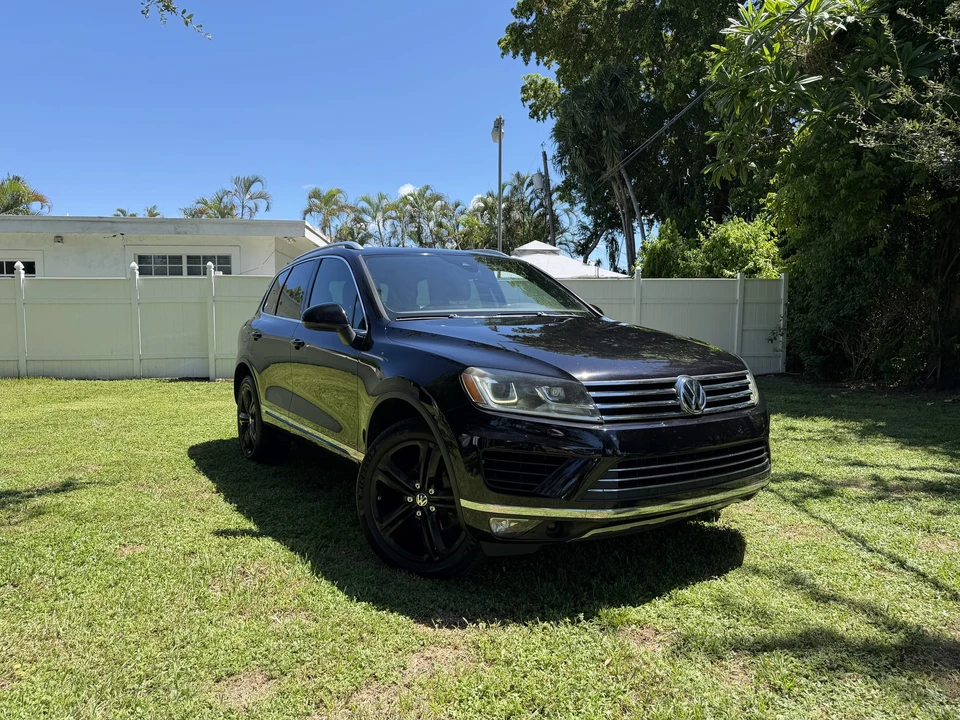 2017 Volkswagen Touareg - Image 17 of 31