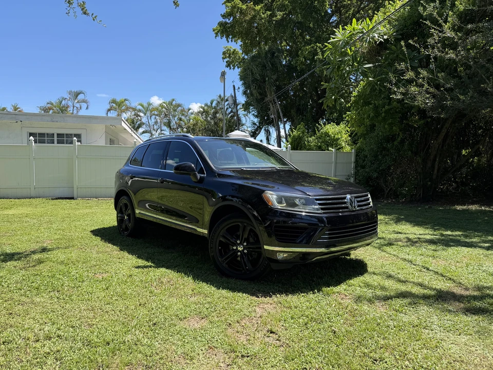 2017 Volkswagen Touareg - Image 15 of 31