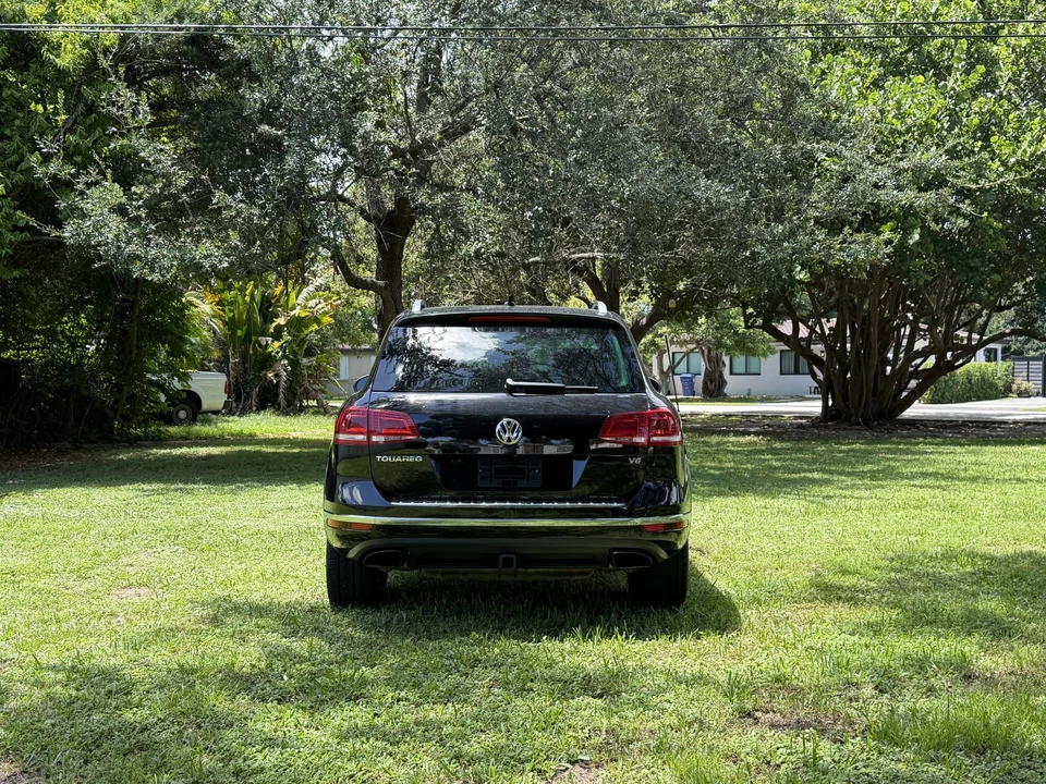 2017 Volkswagen Touareg - Image 8 of 31