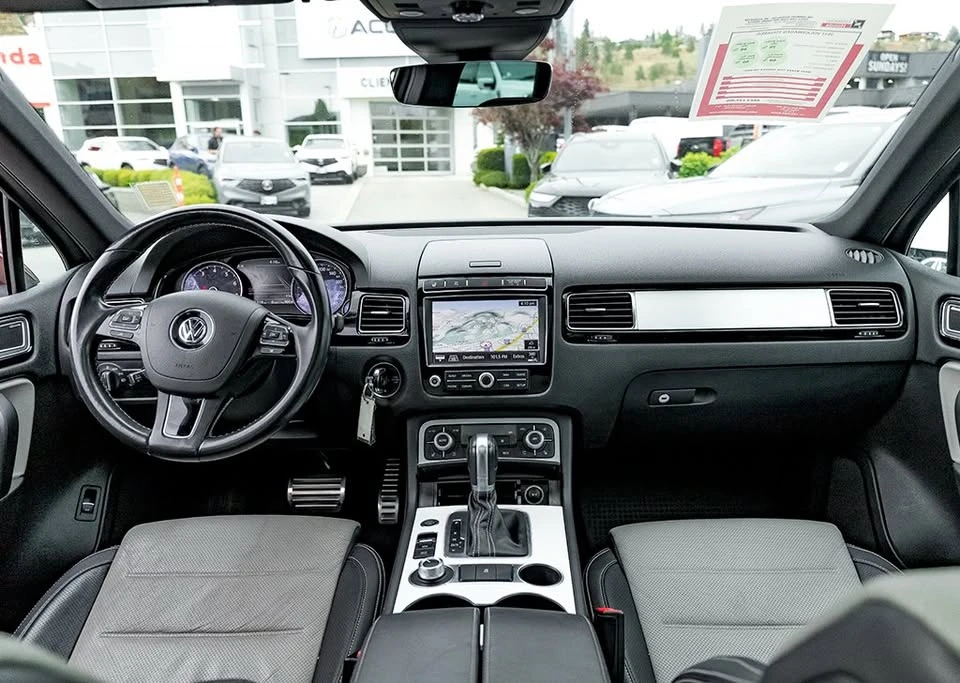 2017 Volkswagen Touareg - Image 5 of 7