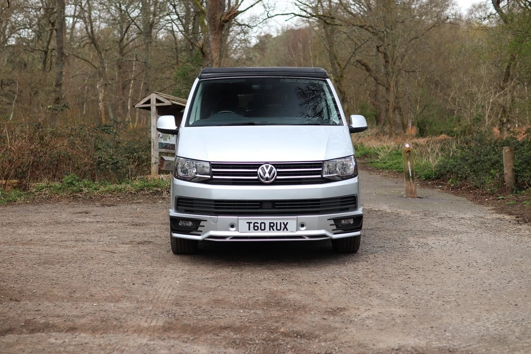 2017 Volkswagen EuroVan - Image 9 of 30