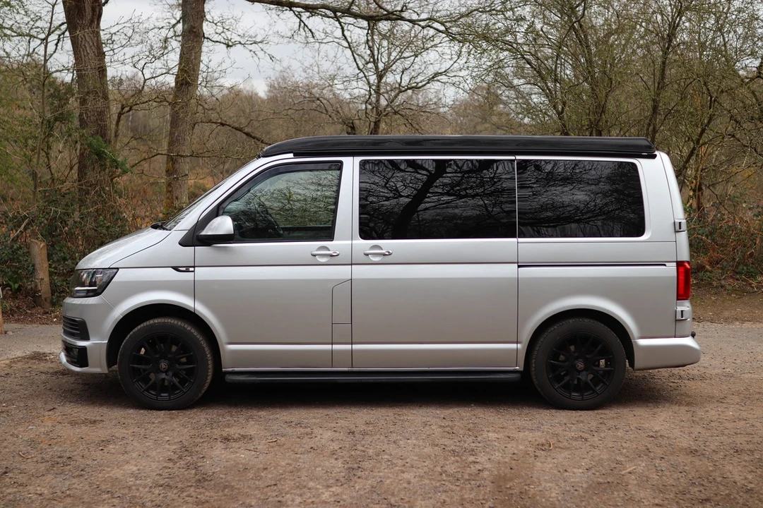 2017 Volkswagen EuroVan - Image 17 of 30
