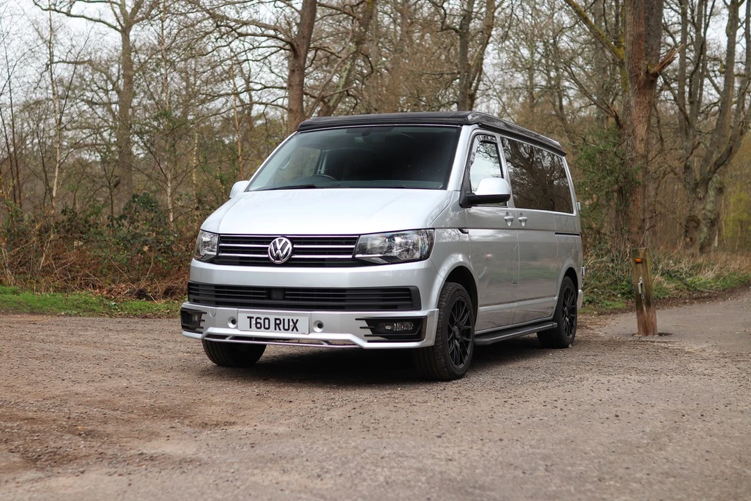 2017 Volkswagen EuroVan - Image 2 of 30