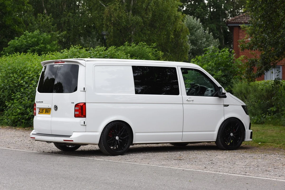 2017 Volkswagen EuroVan - Image 16 of 30