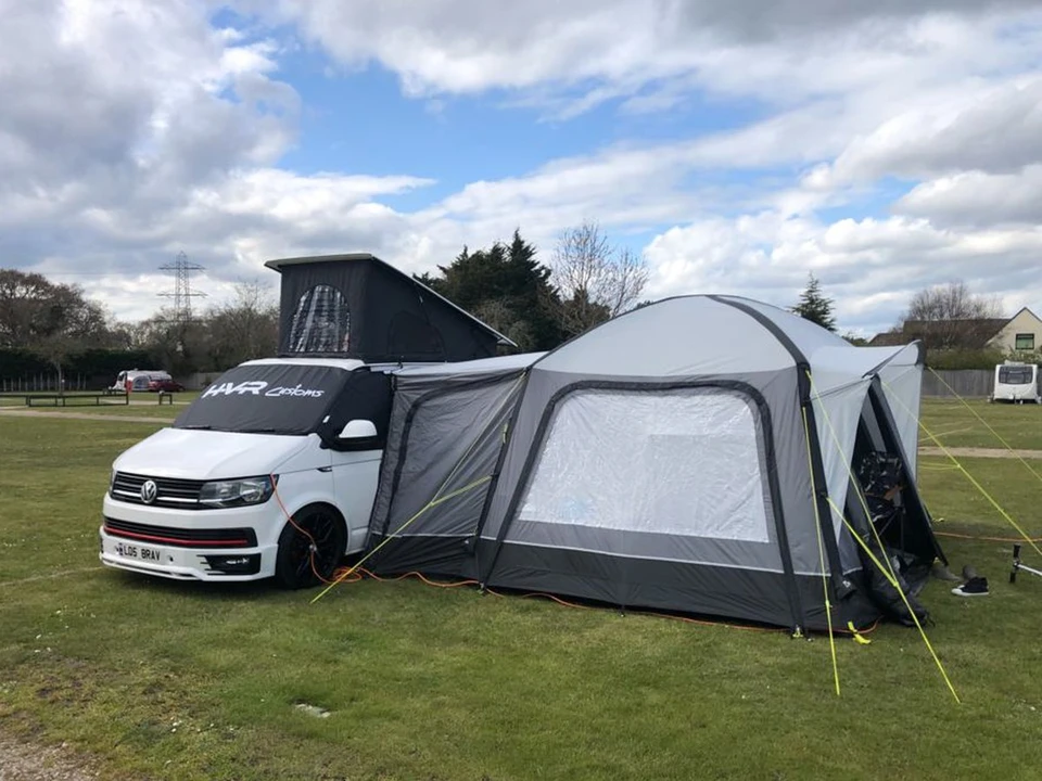 2017 Volkswagen EuroVan - Image 3 of 30