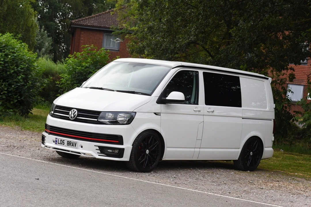 2017 Volkswagen EuroVan - Image 17 of 30