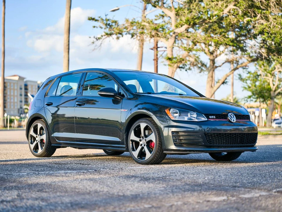 2017 Volkswagen GTI Mk7 - Image 3 of 22