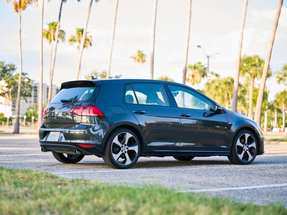 2017 Volkswagen GTI Mk7 - Image 7 of 22