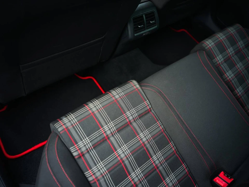 2017 Volkswagen GTI Mk7 - Image 15 of 22