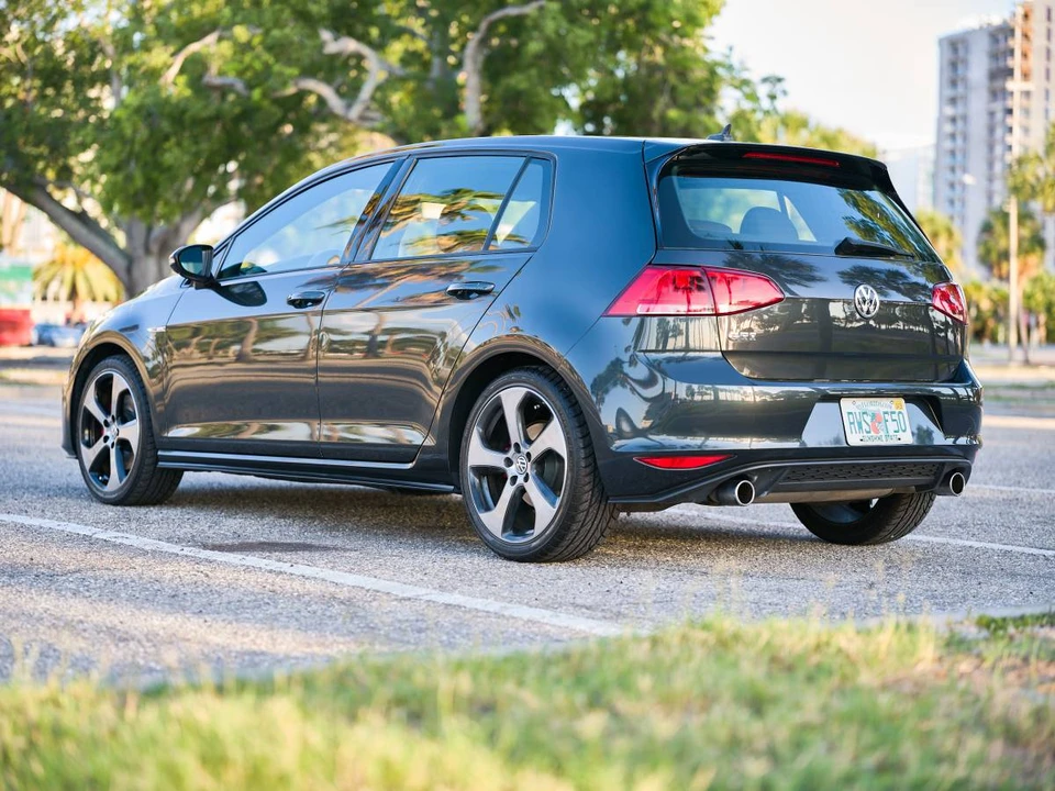 2017 Volkswagen GTI Mk7 - Image 8 of 22