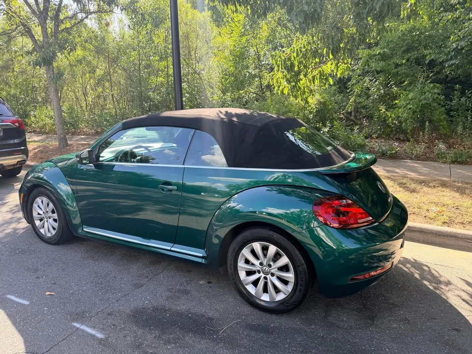 2017 Volkswagen A5 Beetle - Image 2 of 12