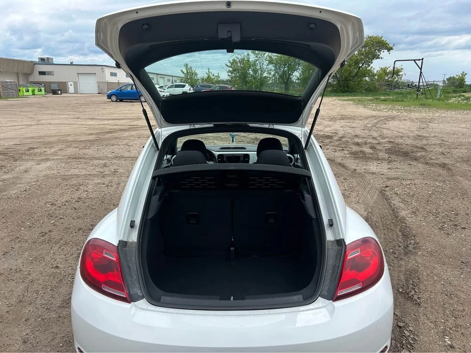 2017 Volkswagen A5 Beetle - Image 4 of 8