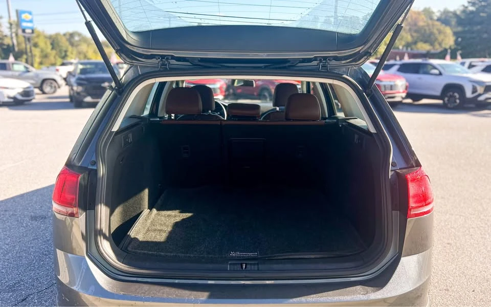 2017 Volkswagen Golf Mk7 - Image 9 of 16