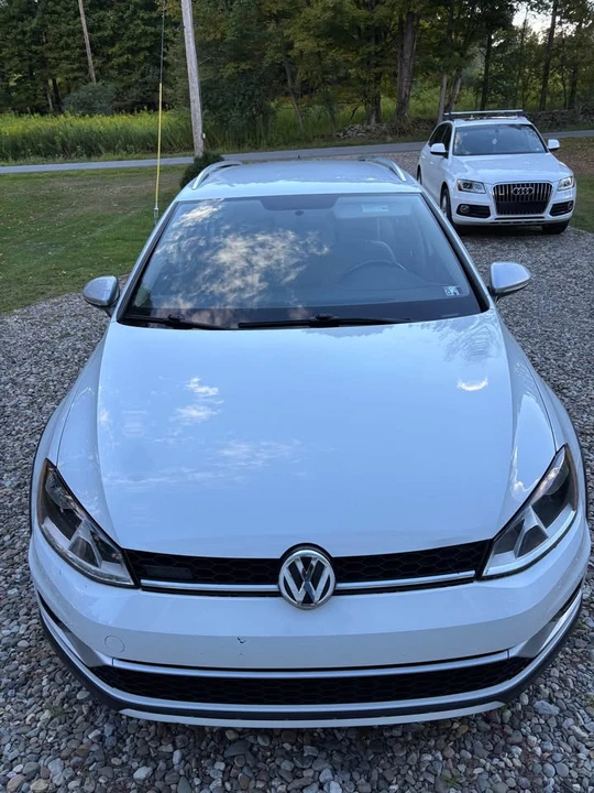 2017 Volkswagen Golf Mk7 - Image 2 of 10
