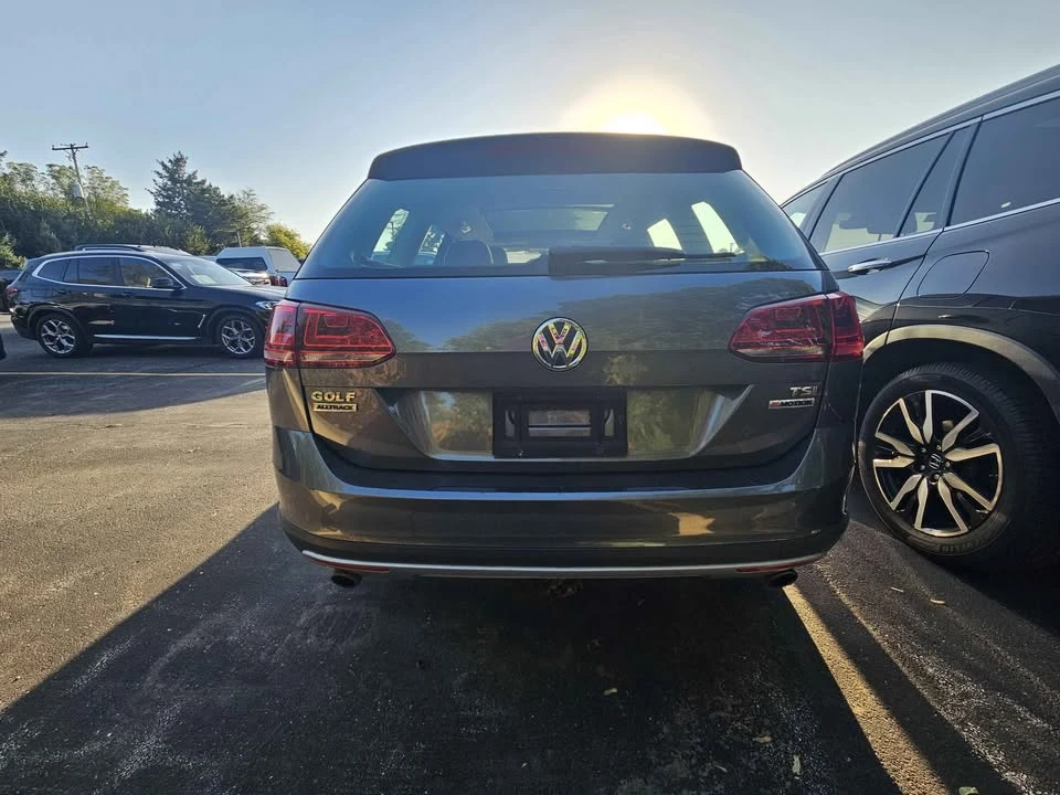 2017 Volkswagen Golf Mk7 - Image 2 of 13
