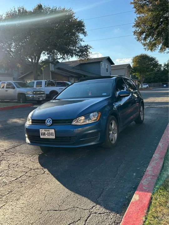 2017 Volkswagen GTI Mk7 - Image 4 of 9