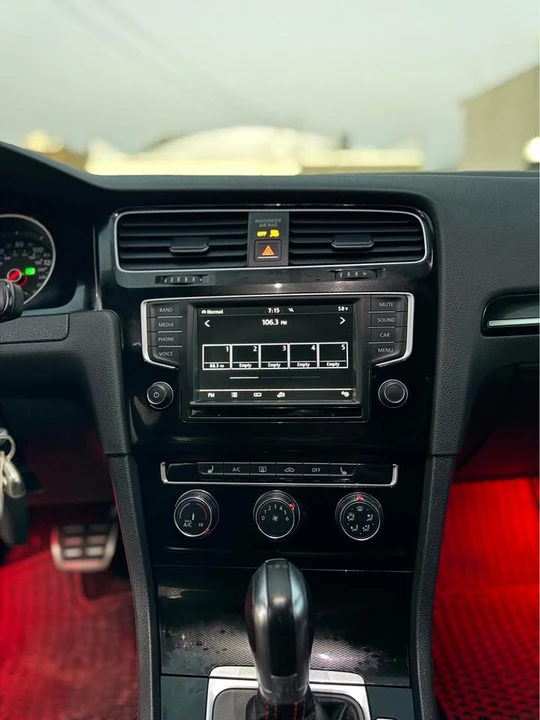 2017 Volkswagen GTI Mk7 - Image 9 of 11