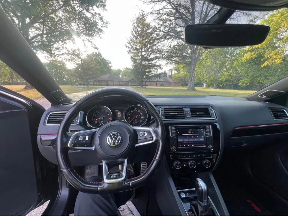 2017 Volkswagen GTI Mk7 - Image 6 of 10